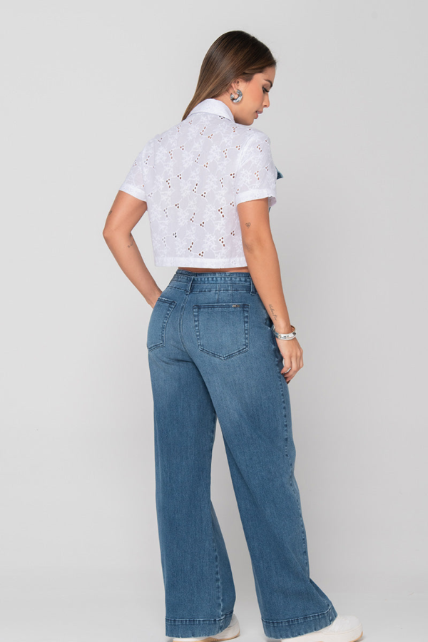 Cami-cropped combinación denim y algodón estilo casual chic