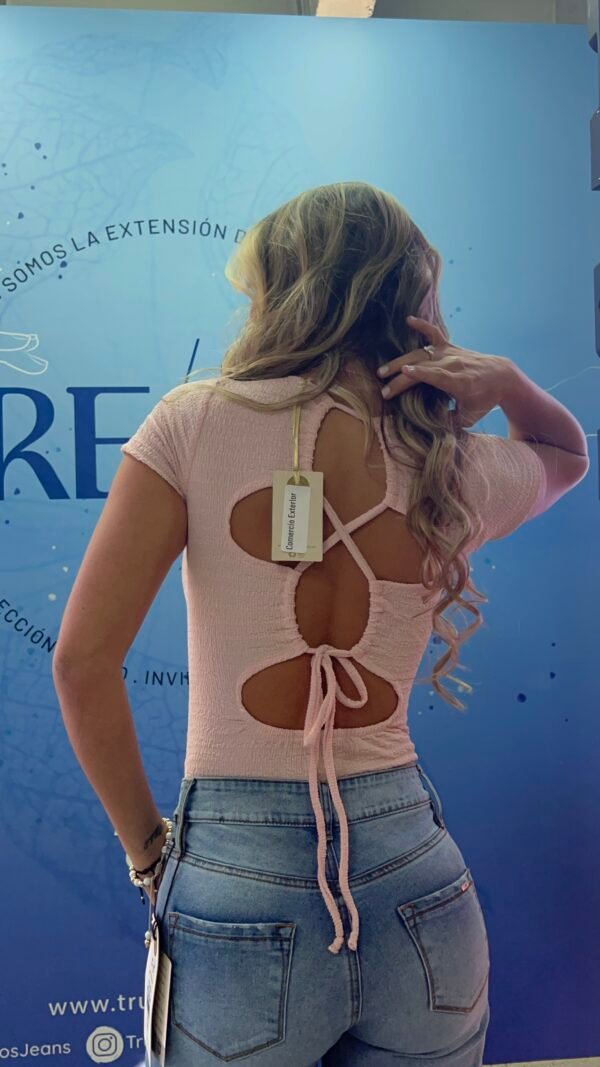 Body Casual Anudado en Espalda – Estilo y Sensualidad Sutil