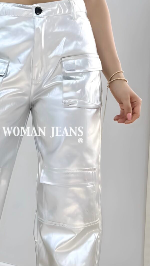 Jean Wide Cargo Metalizado Plata – Estilo Urbano y Moderno