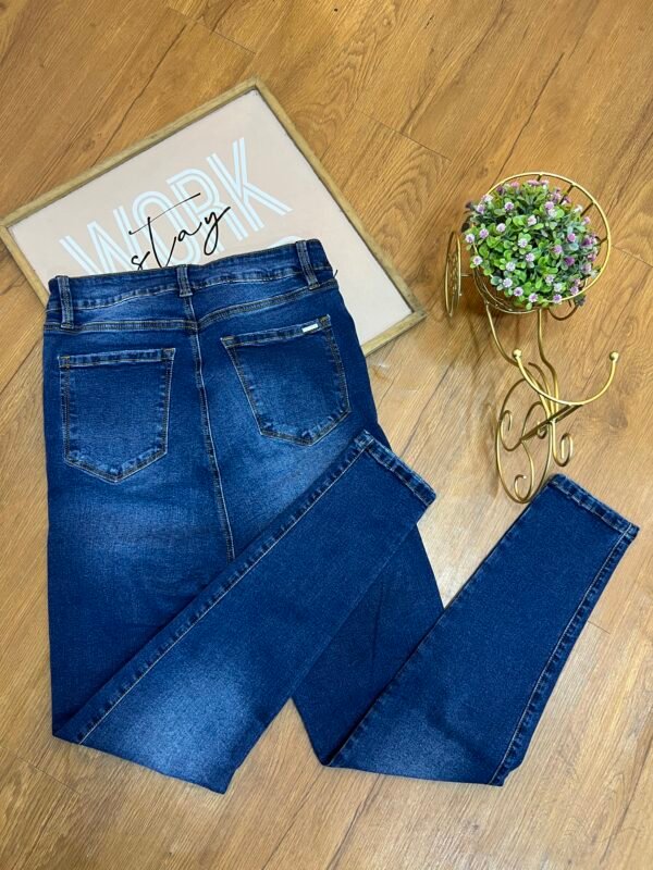 Jean SculptShape High Rise con Faja Látex Interna – Definición y Control Total