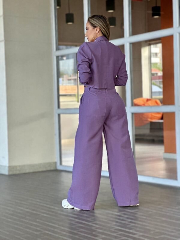 Set Uva Elegance – Chaqueta & Palazzo que Definen Tu Estilo