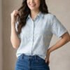 Camisa-B939-CEL (1) Camisa Sky Shine Knit - Estilo Fresh Glam
