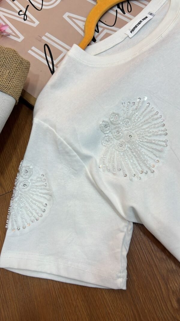 Camiseta Ivory Shine - Estilo Chic Sparkle