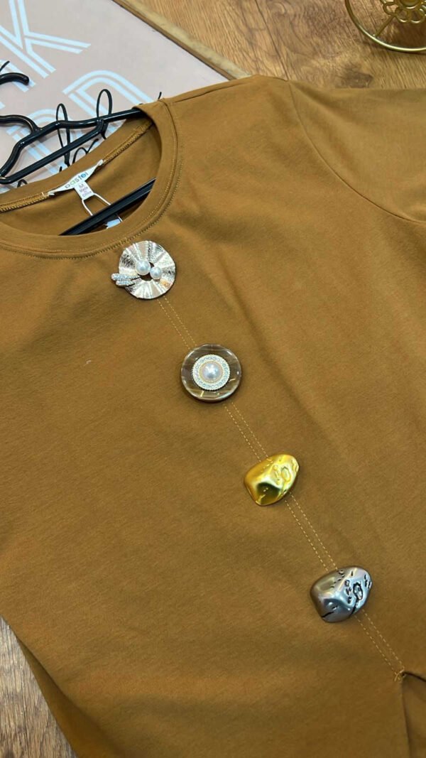 Camiseta Mocha Luxe Accent - Estilo Modern Statement
