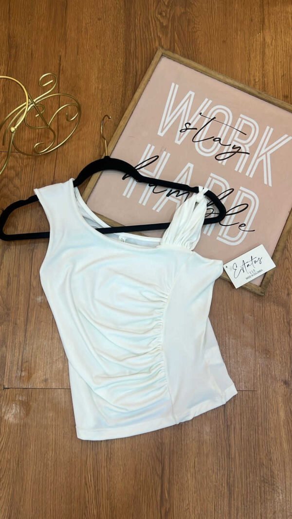 Blusa Silhouette Glow - Estilo Sculpt Chic