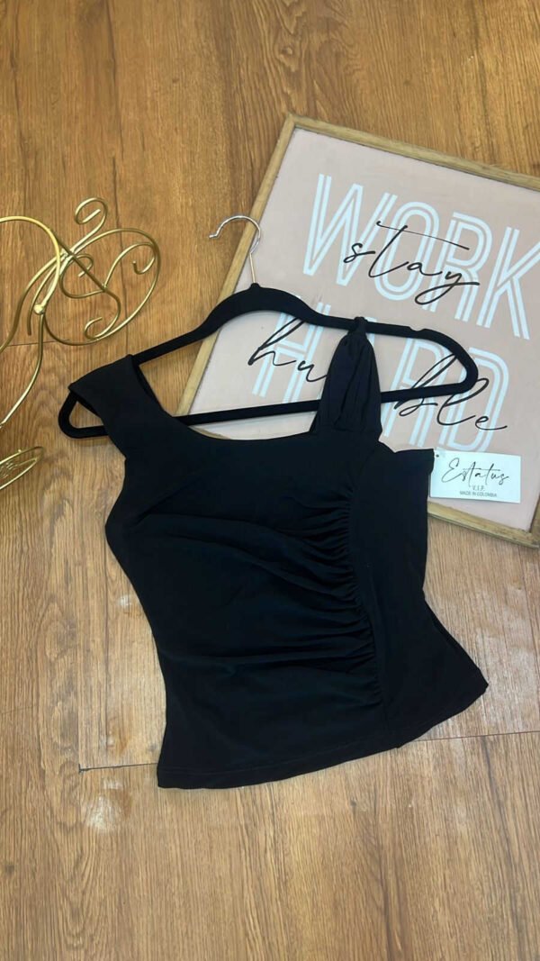 Blusa Silhouette Glow - Estilo Sculpt Chic