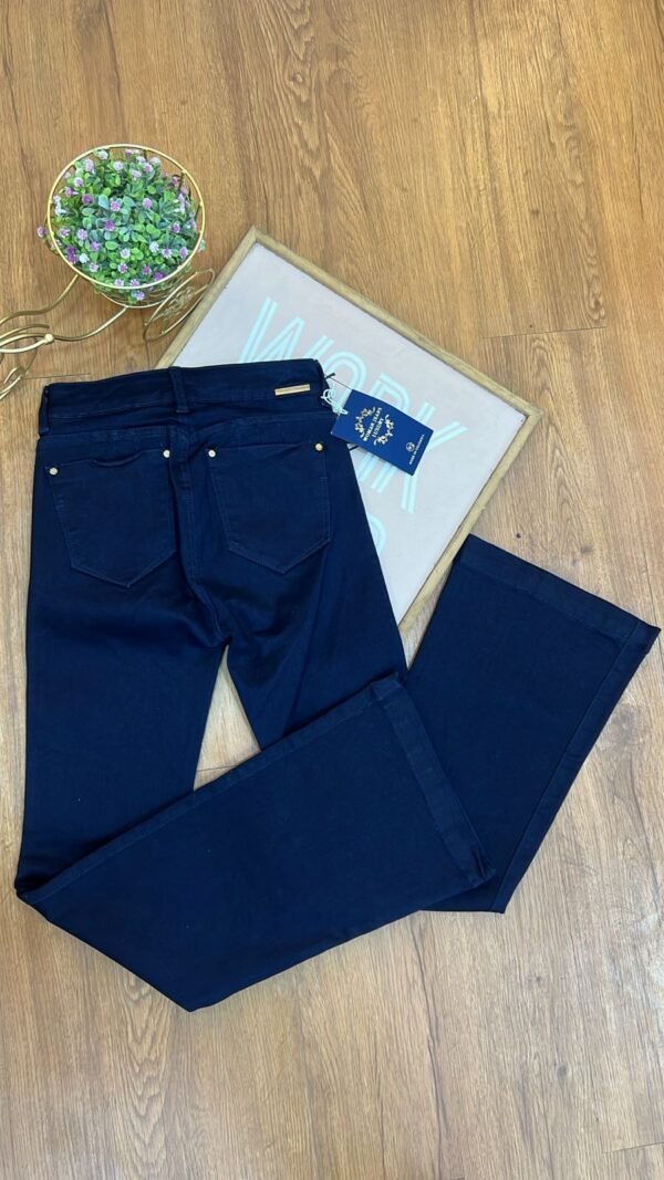 Jean Colombiano Velvet - Flare Efecto Gamuza