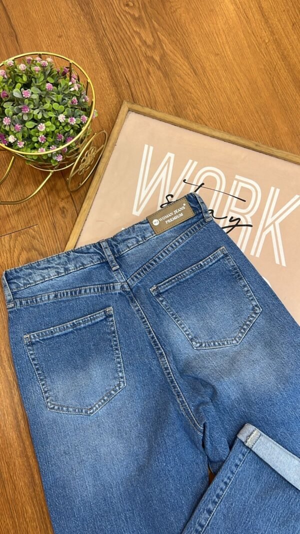 Jean-508-AZM (4) Jean Colombiano Rebel - Mom Fit Destroyed Azul Medio