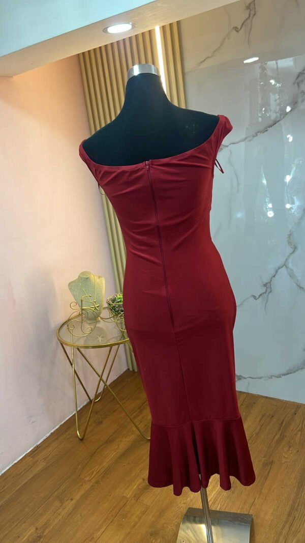 Vestido-D10988-CN-VIN (4) Vestido Bordeaux Élégance - Cóctel Off Shoulder Stretch