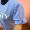 Camiseta Azure Glow - Casual Elegante con Manga Princesa y Pedrería