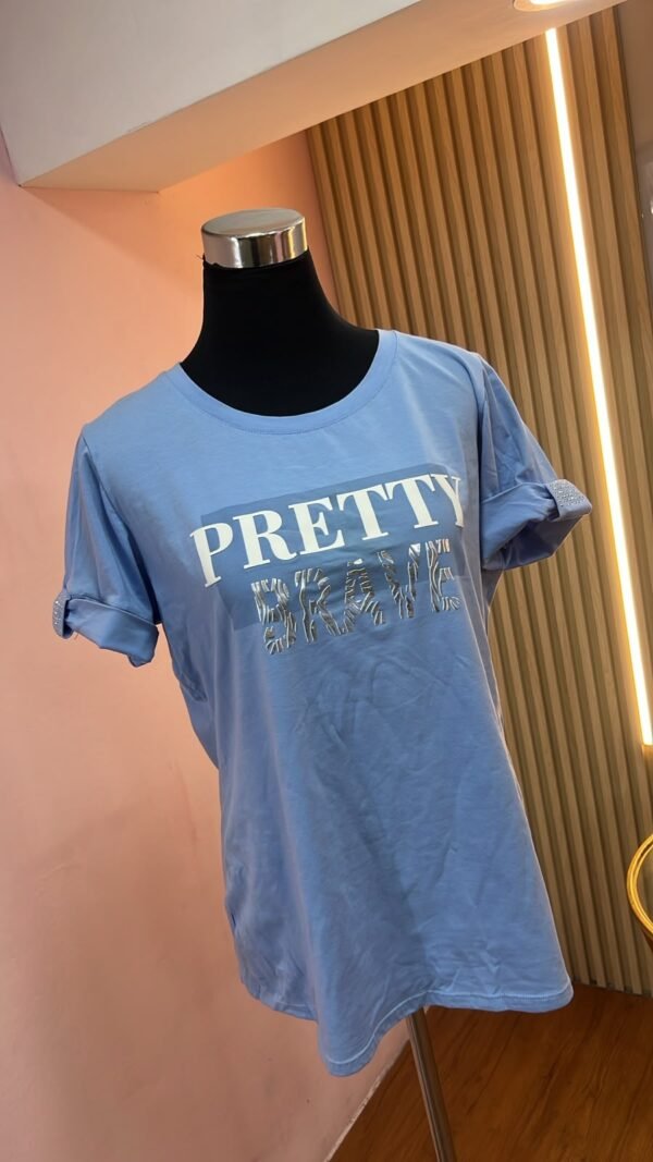 Camiseta Azure Glow - Casual Elegante con Manga Princesa y Pedrería