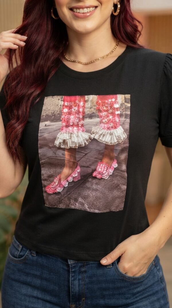 Camiseta Éclat - Slim Fit con Manga Princesa, Lentejuelas y Pedrería