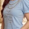 Camiseta Celeste Aura - Casual Elegante con Manga Princesa y Cadena Layering