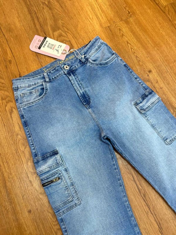 Colección Urban Muse – Jean Colombiano Cargo Azul Claro Regular Fit
